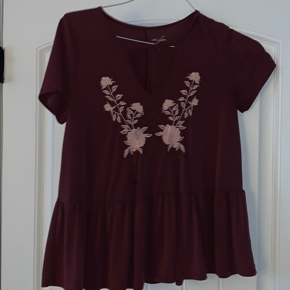 Beautiful Maroon/purple top with embroidery ! - Picture 1 of 2